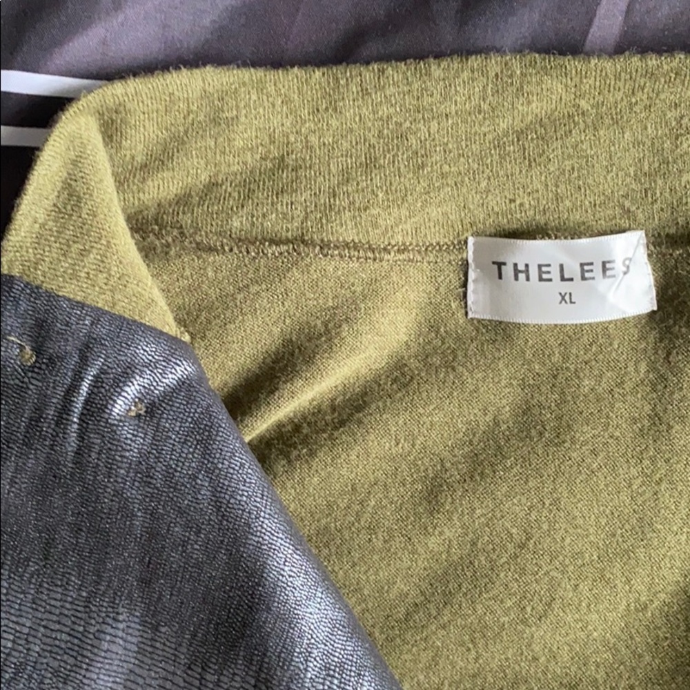Light button up jacket - Picture 3 of 10